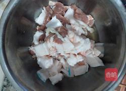 辣椒面炒肉片的做法图解1