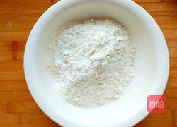 韭菜鸡蛋虾米饺子的做法图解1