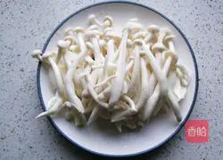 三鲜汤(西红杮菌菇汤)的做法图解4