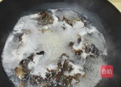 木耳炒山药彩椒的做法图解1