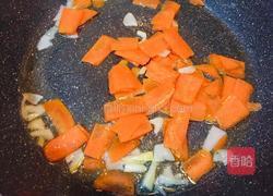 青椒炒蘑菇的做法图解3