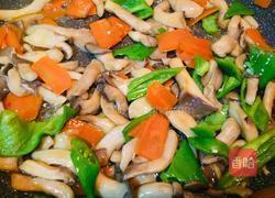 青椒炒蘑菇的做法图解6