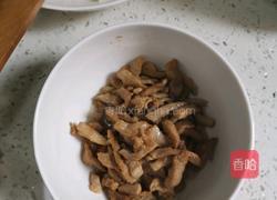 莴笋炒肉的做法图解3