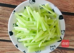 凉拌莴苣的做法图解2