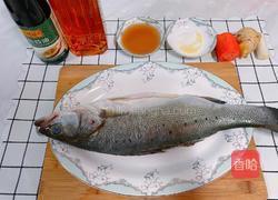 清蒸鲈鱼的做法图解1