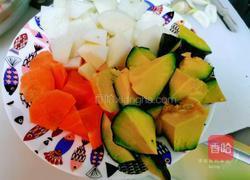 咖喱鱼丸蔬菜煲的做法图解2