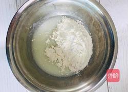 戚风蛋糕的做法图解4