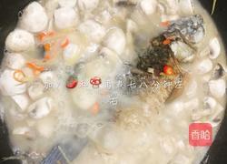口蘑鲫鱼汤的做法图解7