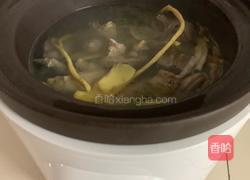 红枣鸽子汤的做法图解3