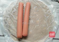 火腿肠手抓饼卷的做法图解2