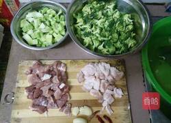 花椰菜炒肉的做法图解3