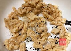 琥珀核桃仁的做法图解2