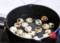 可乐鹌鹑蛋的做法图解2