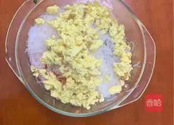 Illustration of making fried dumpling wrappers 2