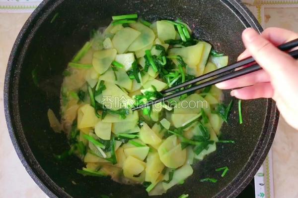 土豆片炒韭菜