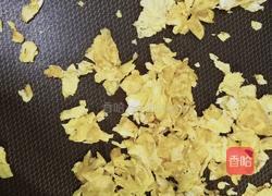 虾米鸡蛋韭菜盒子的做法图解6