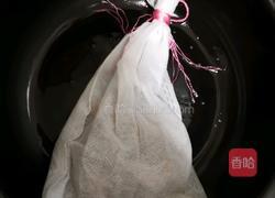 鱿鱼豆干煲的做法图解1