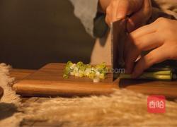 鸡汤馄饨，汤底香醇的做法图解1