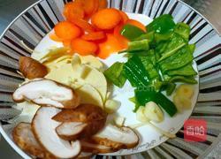 黑木耳炒蹄筋的做法图解3