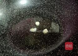 黑木耳炒蹄筋的做法图解5