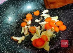 黑木耳炒蹄筋的做法图解6