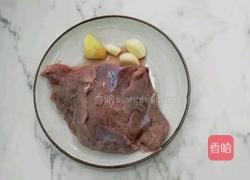 孜然牛肉的做法图解1