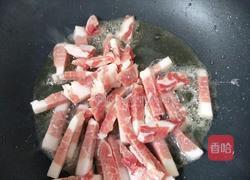 猪肉炒菜花的做法图解4