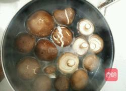 自制香菇酱也可作为香菇肉馅包饺子的做法图解2