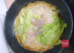 鲜虾青菜面的做法图解6