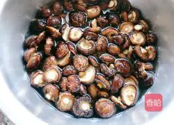 Illustration of how to make fried mushrooms 1