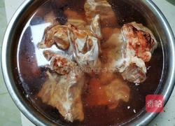 海带排骨汤的做法图解1
