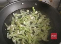 家常炒花菜的做法图解2