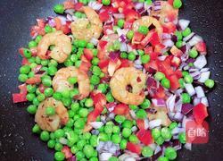 菠萝虾仁炒饭的做法图解10