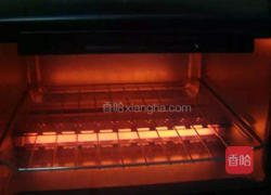 鲜虾培根吐司披萨的做法图解2