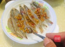 蒜蓉粉丝开背虾的做法图解5