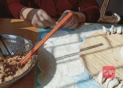 猪肉红薯粉丝水煎饺的做法图解7