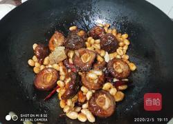 鲍汁花菇焖凤爪的做法图解7