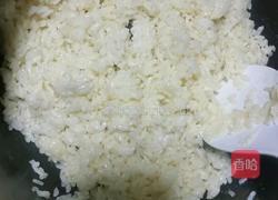 蛋炒米饭的做法图解2