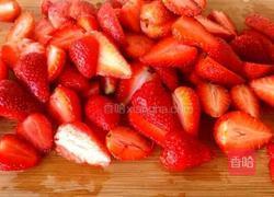 草莓罐头的做法图解2