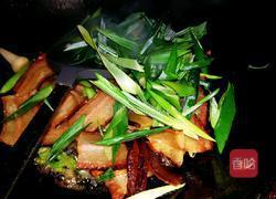 腊肉炒青蒜的做法图解5