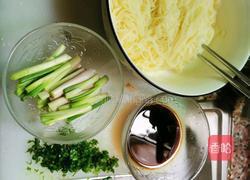 葱油拌面的做法图解2