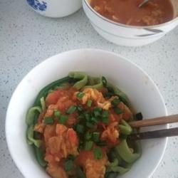 西红柿鸡蛋菠菜面的做法[图]