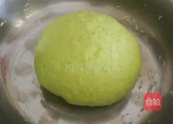 Illustration of how to make spinach noodles with tomatoes and eggs 1