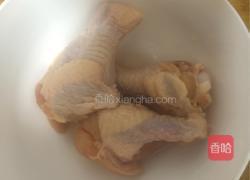 土豆烧鸡腿的做法图解1