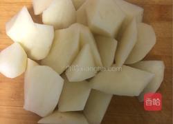 土豆烧鸡腿的做法图解3