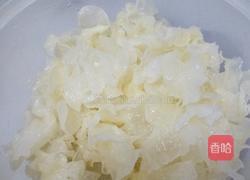 芹菜炒银耳的做法图解3