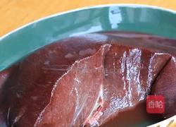 凉拌猪肝的做法图解1