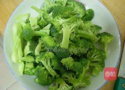 西兰花你这样吃过吗的做法图解1
