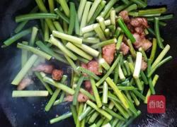 蒜苔炒肉的做法图解6