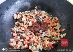 香菇鸡蛋酱菠菜面的做法图解3